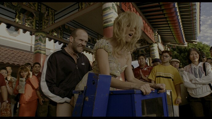 Crank.2006.2160p.UHD.BDRemux.2160p.DV.IVA.RUS.ExKinoRay.mp4_snapshot_00.51.29_2021.05.18_17.20.13